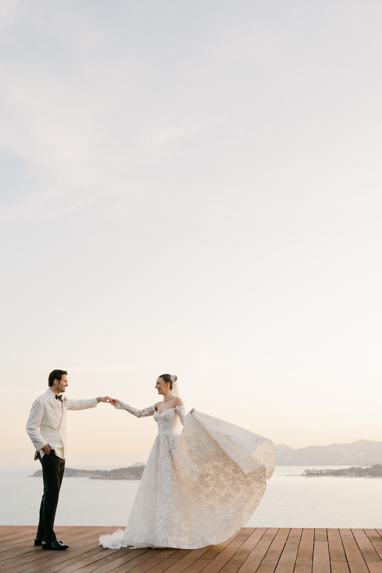 Wedding banquet on the Samujana lawn at sunset