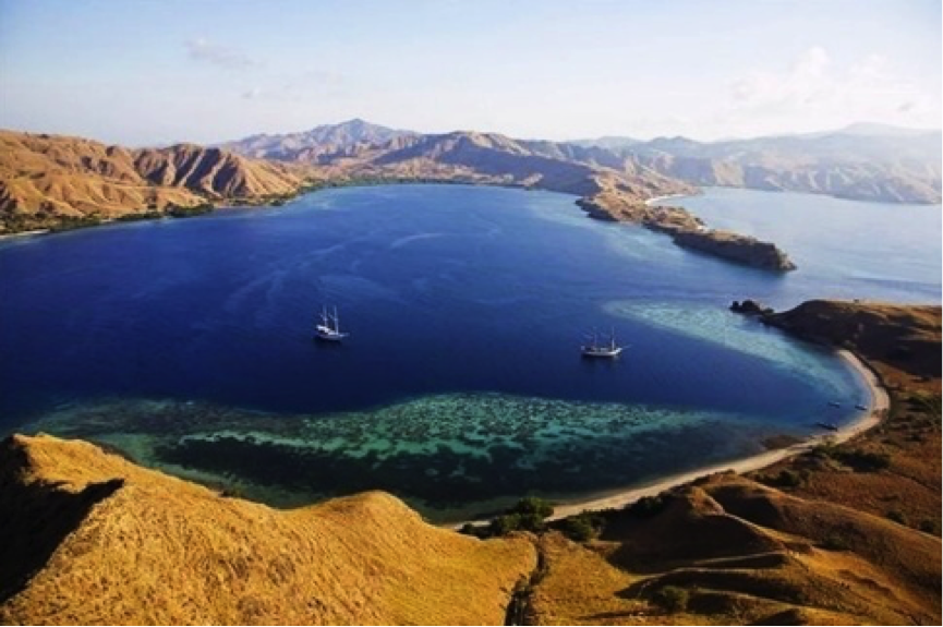 The Top 10 Luxury Islands of the World – Infographic