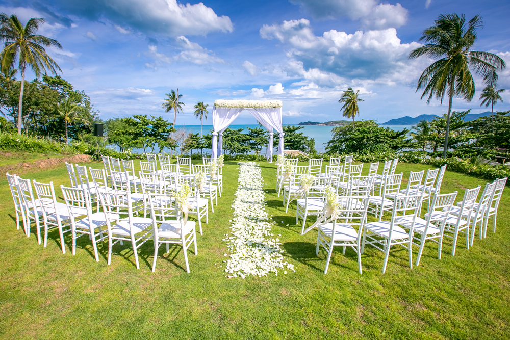 “Saying ‘I Do’ in Style: A Luxury Villa Wedding”